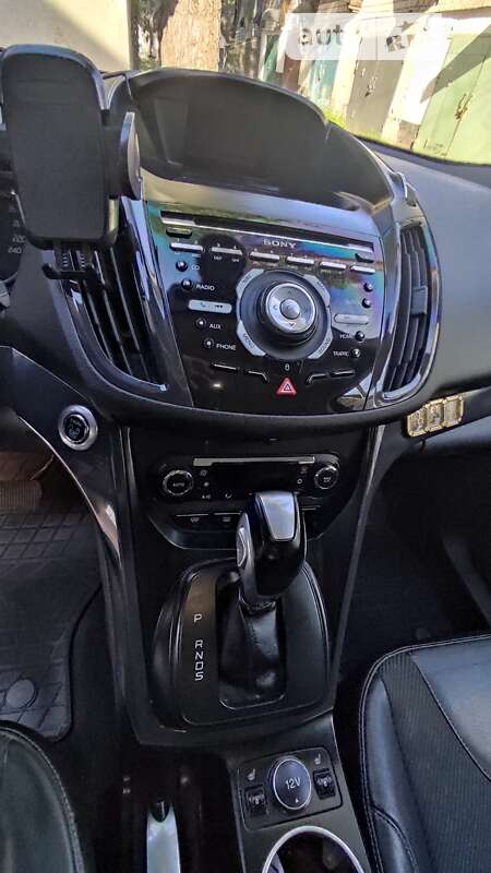 Внедорожник / Кроссовер Ford Kuga 2015 в Житомире