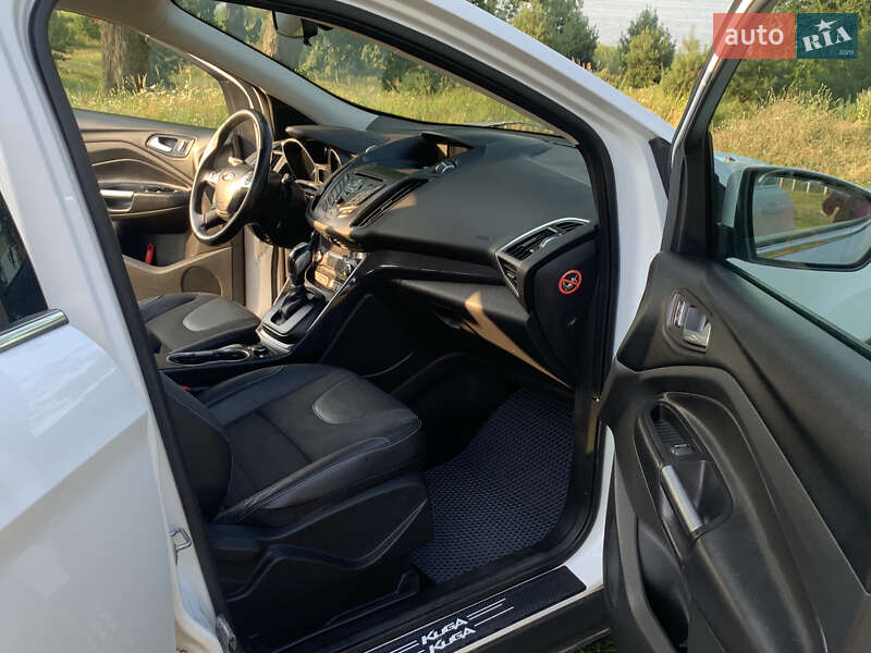 Позашляховик / Кросовер Ford Kuga 2013 в Новояворівську