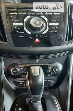 Позашляховик / Кросовер Ford Kuga 2015 в Сумах