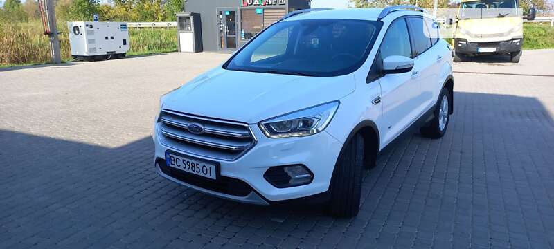 Внедорожник / Кроссовер Ford Kuga 2017 в Жовкве
