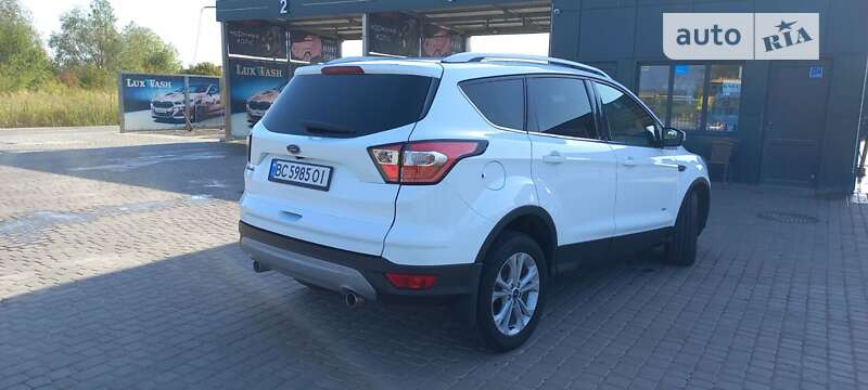 Внедорожник / Кроссовер Ford Kuga 2017 в Жовкве