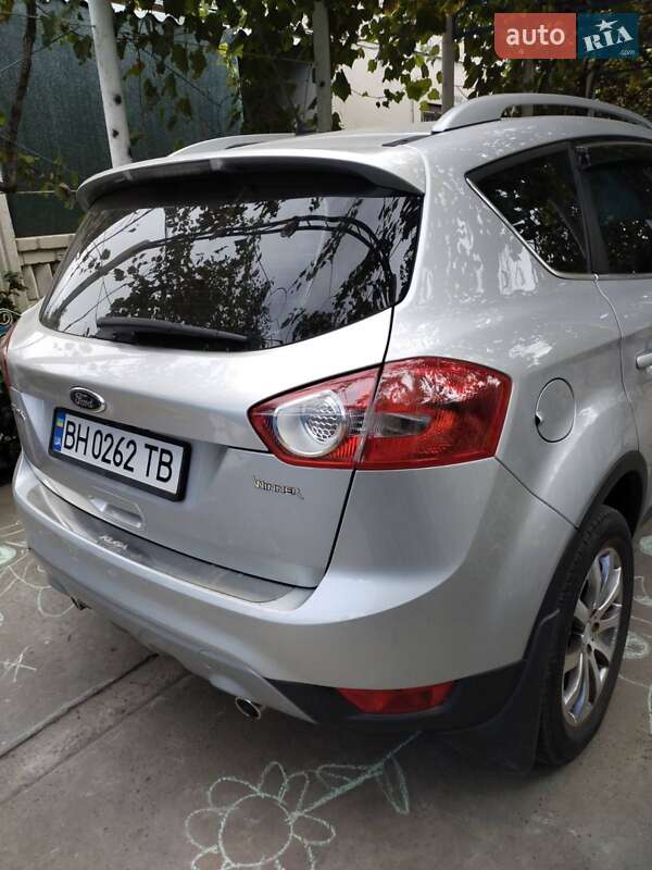 Внедорожник / Кроссовер Ford Kuga 2011 в Измаиле