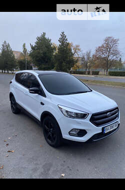 Позашляховик / Кросовер Ford Kuga 2017 в Олександрії