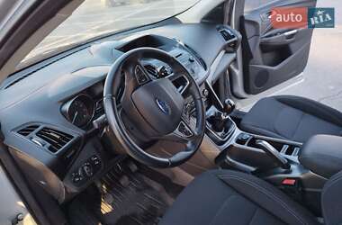 Внедорожник / Кроссовер Ford Kuga 2017 в 