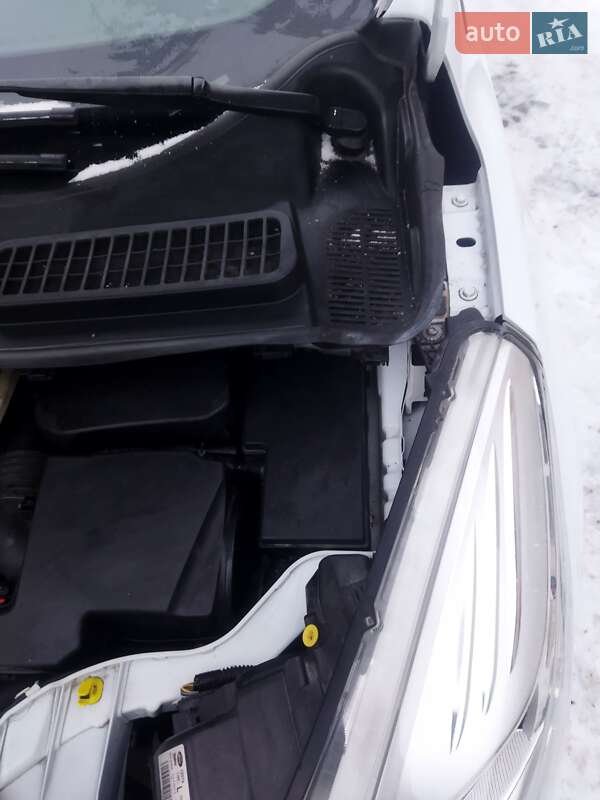 Внедорожник / Кроссовер Ford Kuga 2013 в Звягеле фото 12 Внедорожник / Кроссовер Ford Kuga 2013 в Звягеле