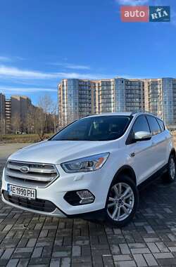 Внедорожник / Кроссовер Ford Kuga 2017 в Днепре