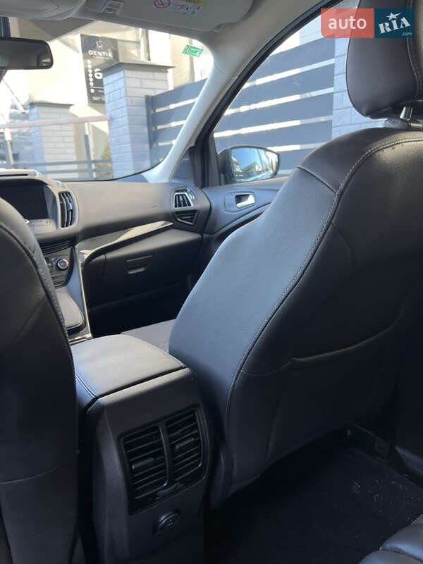 Внедорожник / Кроссовер Ford Kuga 2017 в Коломые