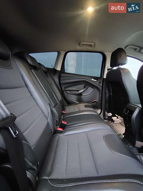 Внедорожник / Кроссовер Ford Kuga 2013 в Шептицькому