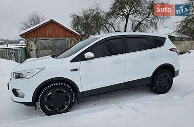 Позашляховик / Кросовер Ford Kuga 2019 в Овручі