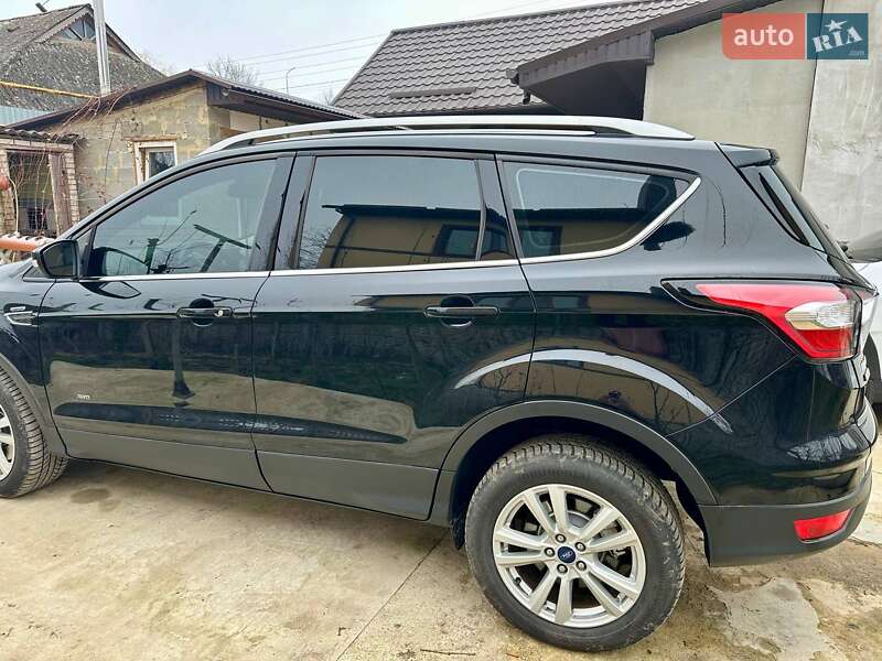 Внедорожник / Кроссовер Ford Kuga 2018 в Томашполе