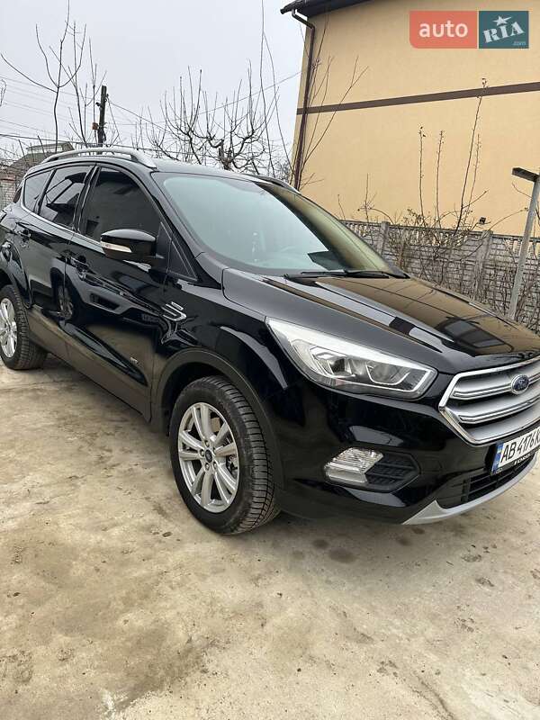 Внедорожник / Кроссовер Ford Kuga 2018 в Томашполе