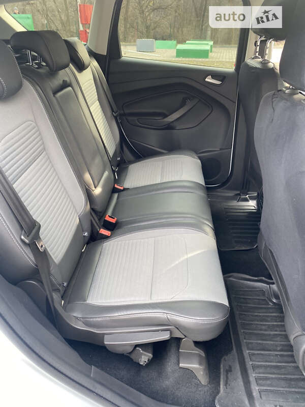 Внедорожник / Кроссовер Ford Kuga 2016 в Киеве фото 10 Внедорожник / Кроссовер Ford Kuga 2016 в Киеве