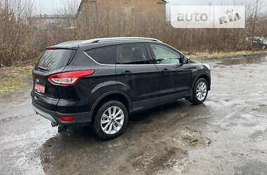 Внедорожник / Кроссовер Ford Kuga 2015 в Ровно