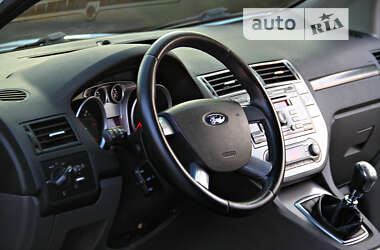 Внедорожник / Кроссовер Ford Kuga 2012 в Днепре