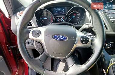 Внедорожник / Кроссовер Ford Kuga 2015 в 