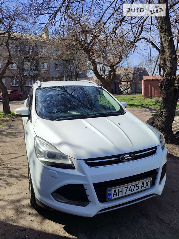 Внедорожник / Кроссовер Ford Kuga 2013 в Славянске