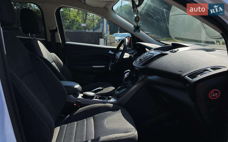 Позашляховик / Кросовер Ford Kuga 2013 в Чернівцях