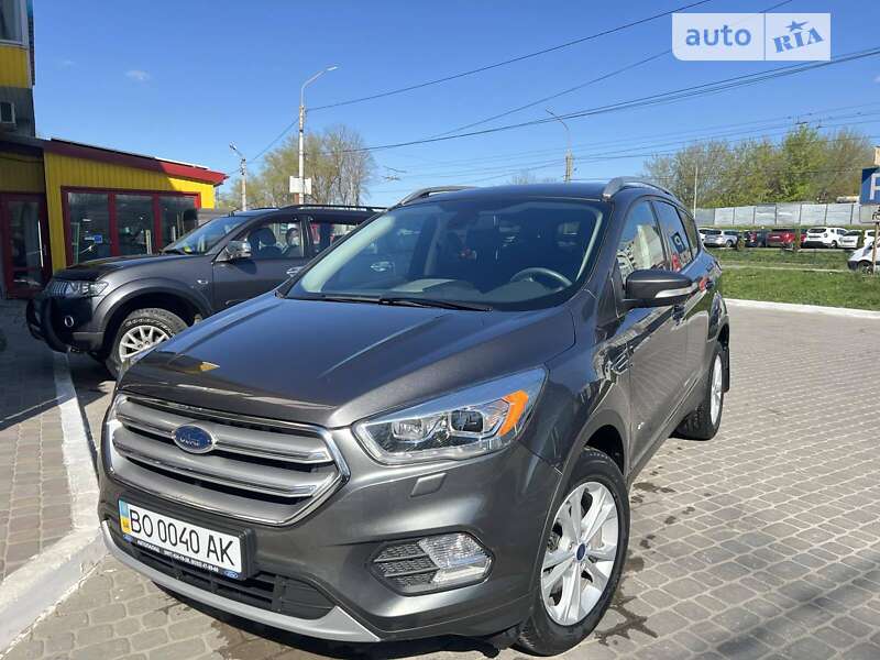 Внедорожник / Кроссовер Ford Kuga 2017 в Тернополе