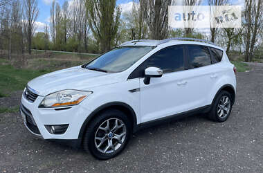 Позашляховик / Кросовер Ford Kuga 2010 в Ірпені