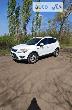 Внедорожник / Кроссовер Ford Kuga 2011 в 