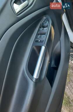 Внедорожник / Кроссовер Ford Kuga 2015 в Каменском