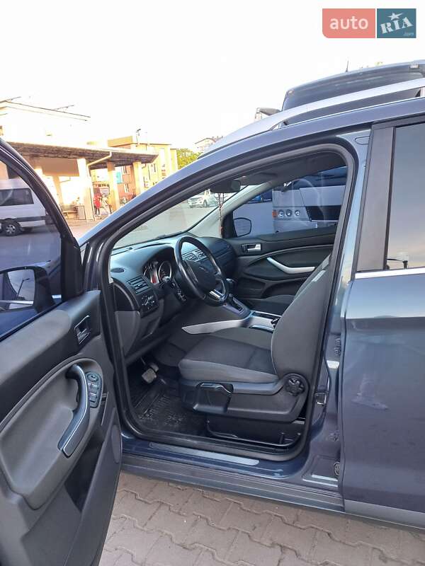 Внедорожник / Кроссовер Ford Kuga 2012 в Черновцах