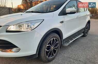 Внедорожник / Кроссовер Ford Kuga 2015 в Каменском