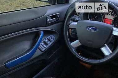 Внедорожник / Кроссовер Ford Kuga 2009 в Новомосковске