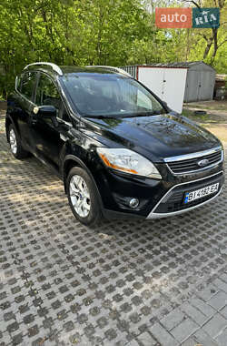 Внедорожник / Кроссовер Ford Kuga 2011 в 