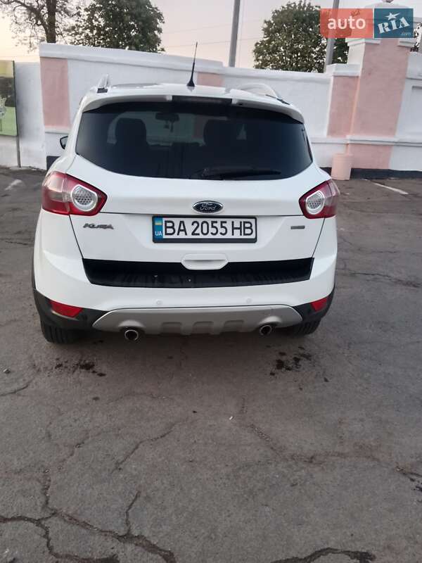 Внедорожник / Кроссовер Ford Kuga 2011 в Первомайске