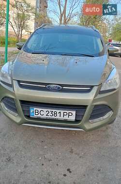 Внедорожник / Кроссовер Ford Kuga 2013 в 
