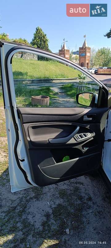 Внедорожник / Кроссовер Ford Kuga 2010 в Киеве