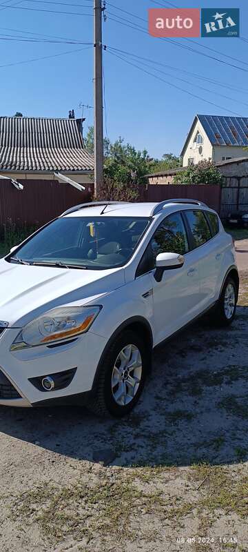 Внедорожник / Кроссовер Ford Kuga 2010 в Киеве