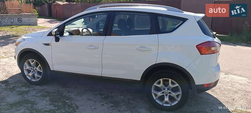 Внедорожник / Кроссовер Ford Kuga 2010 в Киеве