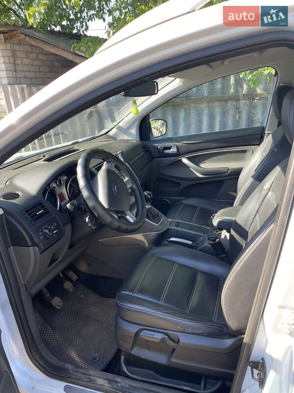 Внедорожник / Кроссовер Ford Kuga 2010 в Кегичевке