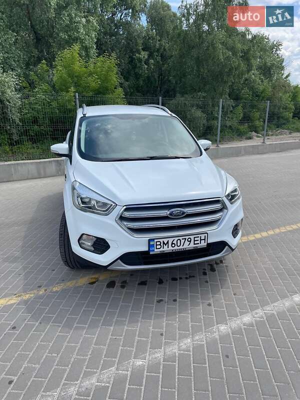 Внедорожник / Кроссовер Ford Kuga 2018 в Сумах