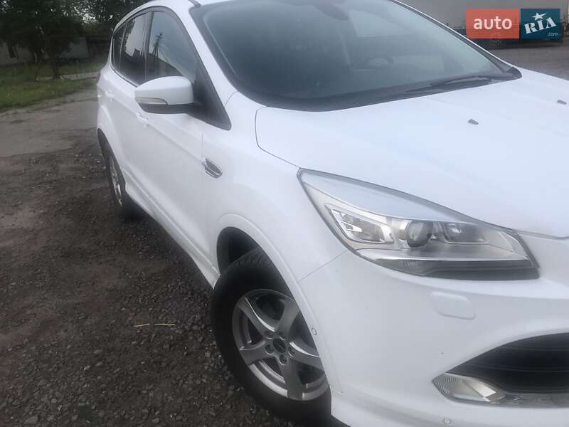 Внедорожник / Кроссовер Ford Kuga 2015 в Яворове