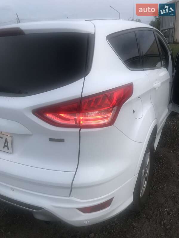 Внедорожник / Кроссовер Ford Kuga 2015 в Яворове