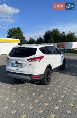 Внедорожник / Кроссовер Ford Kuga 2014 в 