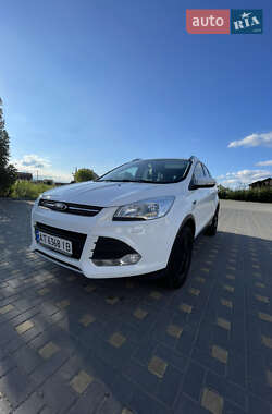 Внедорожник / Кроссовер Ford Kuga 2014 в 