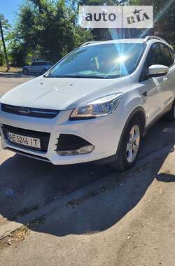 Внедорожник / Кроссовер Ford Kuga 2015 в Каменском