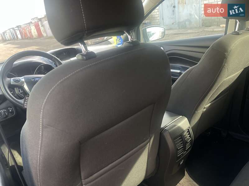 Позашляховик / Кросовер Ford Kuga 2013 в Дрогобичі