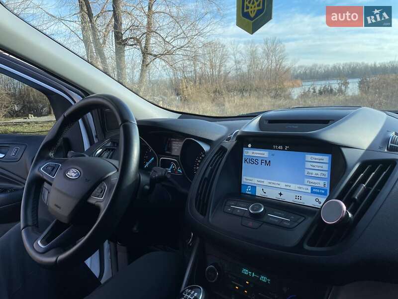 Внедорожник / Кроссовер Ford Kuga 2017 в Днепре