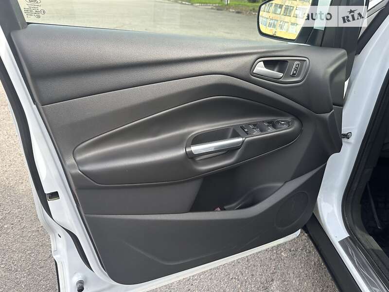 Внедорожник / Кроссовер Ford Kuga 2013 в Ставище