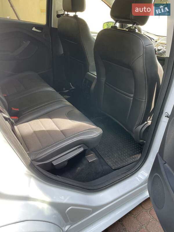 Внедорожник / Кроссовер Ford Kuga 2015 в Яворове