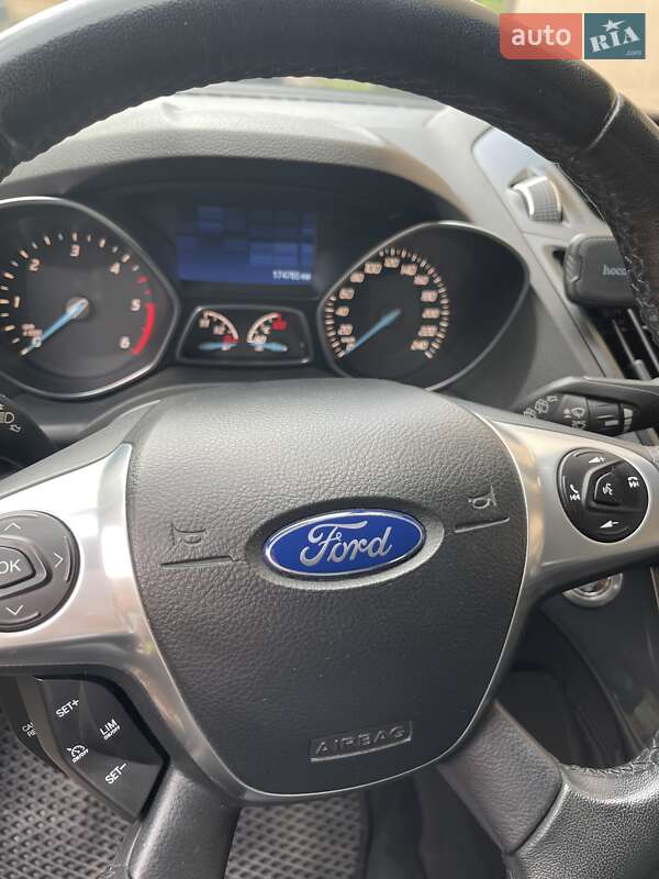 Внедорожник / Кроссовер Ford Kuga 2014 в Калуше