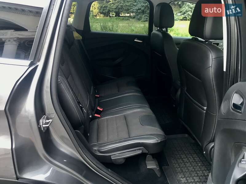 Внедорожник / Кроссовер Ford Kuga 2013 в Желтых Водах