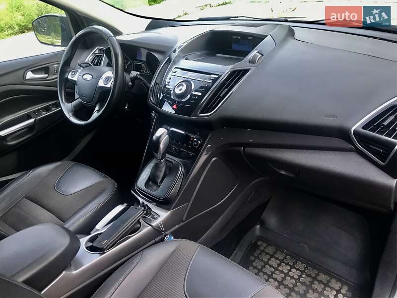 Внедорожник / Кроссовер Ford Kuga 2013 в Желтых Водах