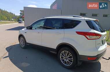 Внедорожник / Кроссовер Ford Kuga 2013 в 