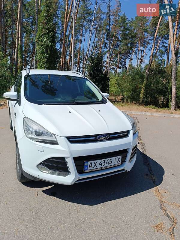 Внедорожник / Кроссовер Ford Kuga 2013 в 